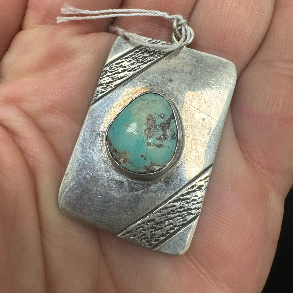 Tested 925 Sterling silver and Larimar pendant 10.7g